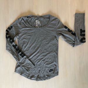 Nike long sleeve tee